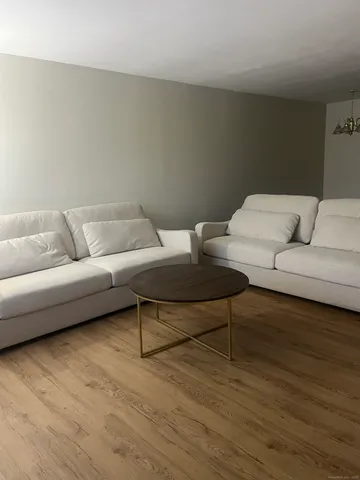 $1,900 | 244 High Path Road, Unit 244, Windsor, CT 06095