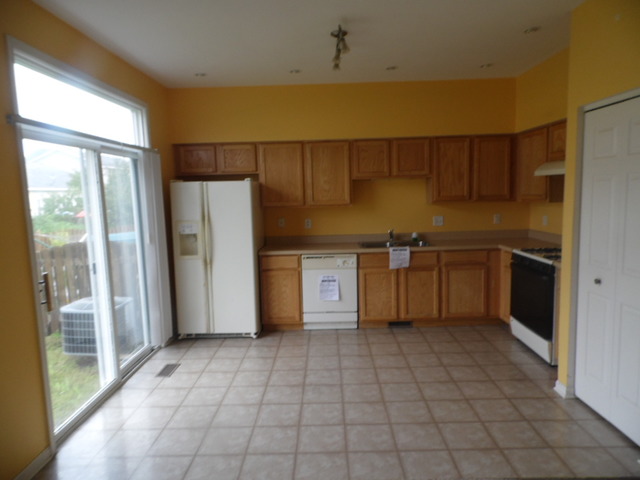 732 Shannon Drive, Unit 732 Romeoville, IL 60446 - Photo 2 of 12