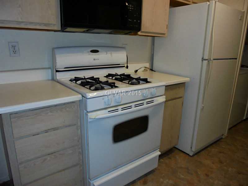 7885 West Flamingo Road, Unit 2168 Las Vegas, NV 89147 - Photo 11 of 35 Kitchen.