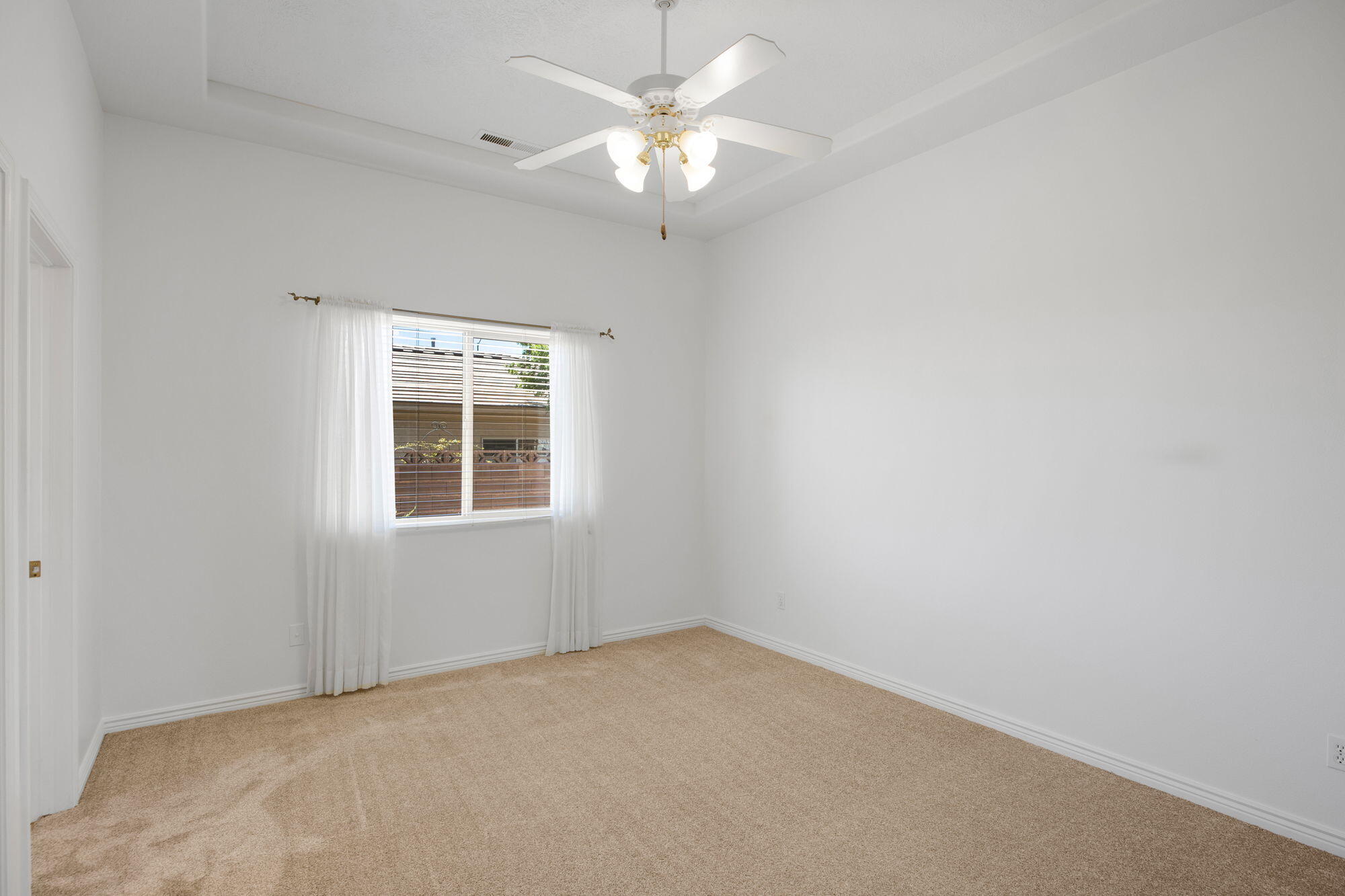 2412 East 50 S Street St. George, UT 84790 - Photo 13 of 38 10-web-or-mls-UH2A6399