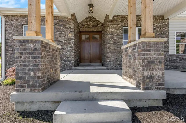 $719,000 | 310 Red Wing Court, Troy, MO 63379