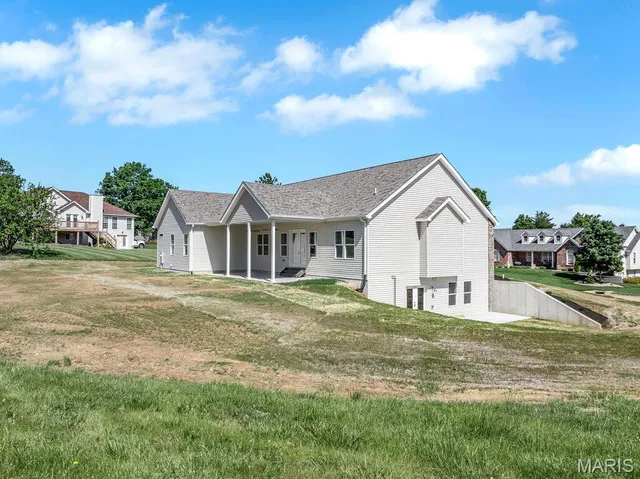 $719,000 | 310 Red Wing Court, Troy, MO 63379