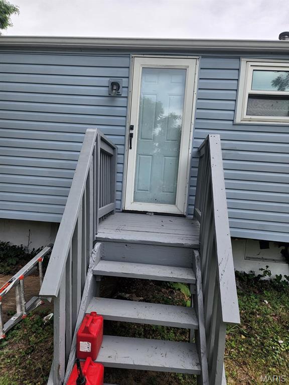245 Grampian Road St. Louis, MO 63137 - Photo 2 of 9 Gallery Image 2