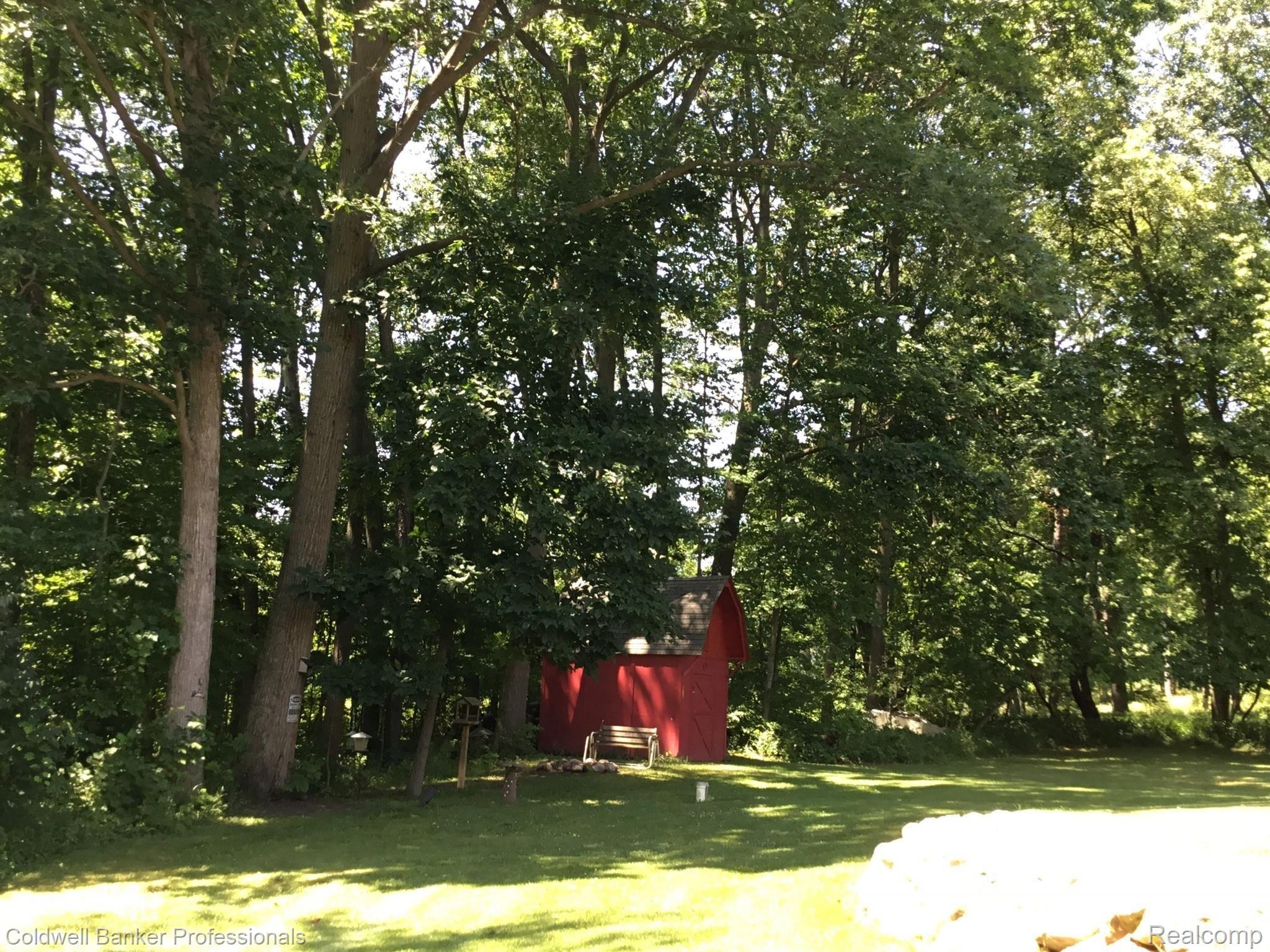401 Munger Road Holly, MI 48442 - Photo 11 of 29 7C9FFED3-2EDC-4701-98E1-2C404F9D3C47.jpeg