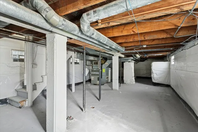 $2,300 | 540 East 4th Street, Lockport, IL 60441