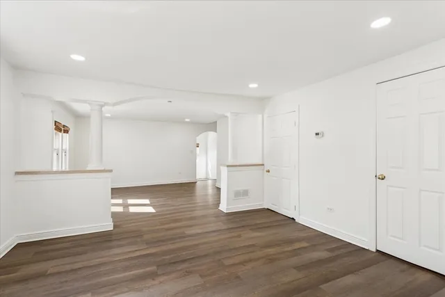 $2,300 | 540 East 4th Street, Lockport, IL 60441