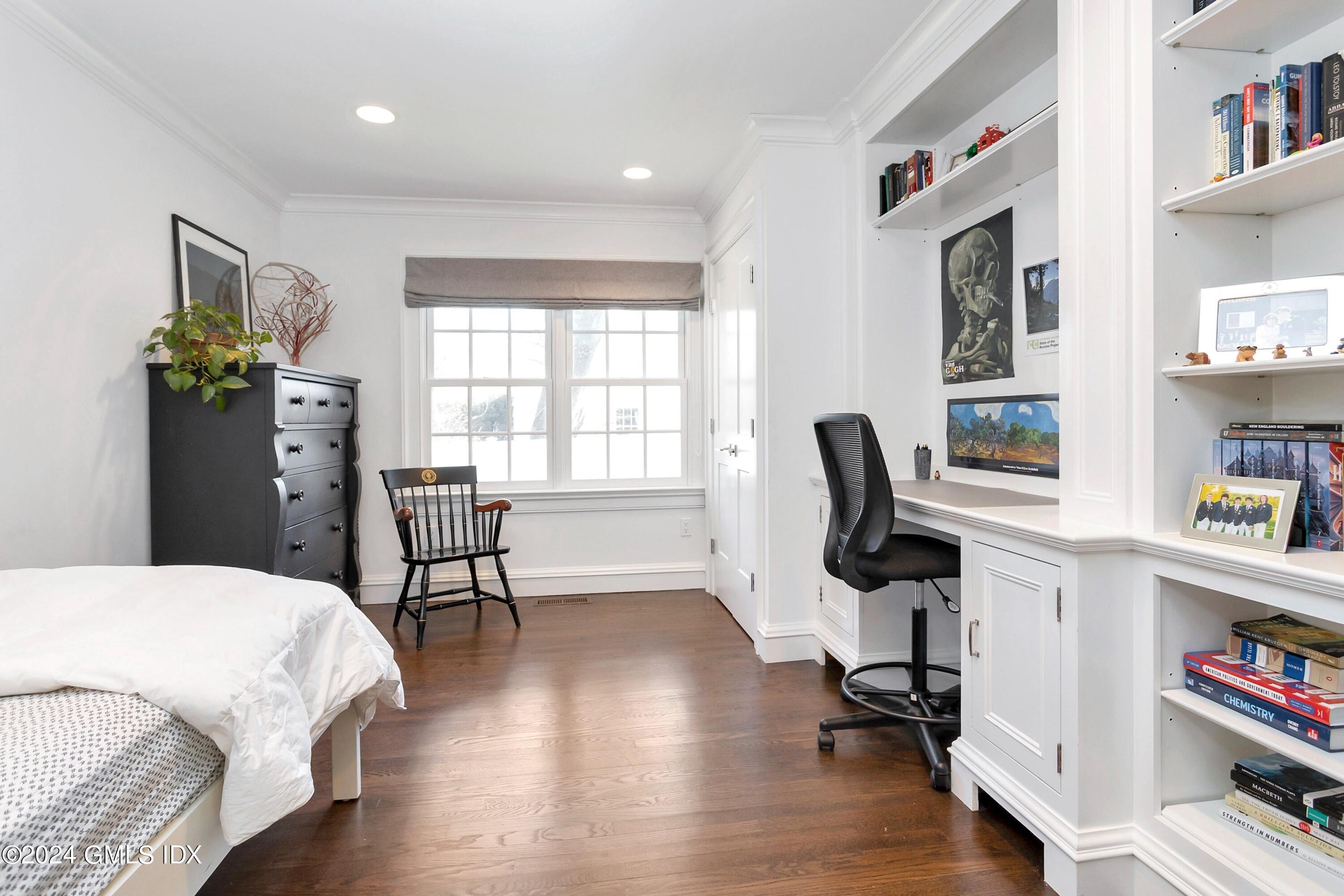 71 Fairfield Road Greenwich, CT 06830 - Photo 20 of 24 a bedroom with furniture and a window