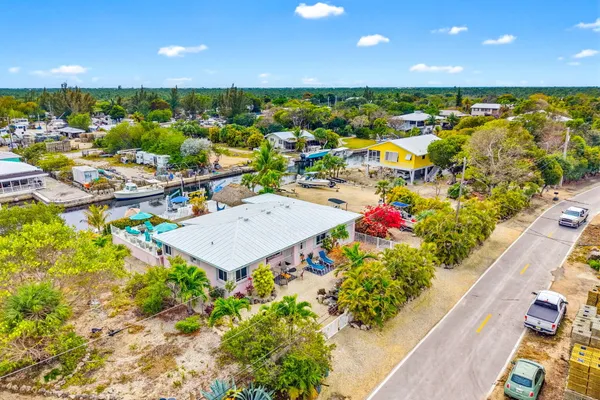 $1,195,000 | 29534 Geraldine Street, Big Pine Key, FL 33043