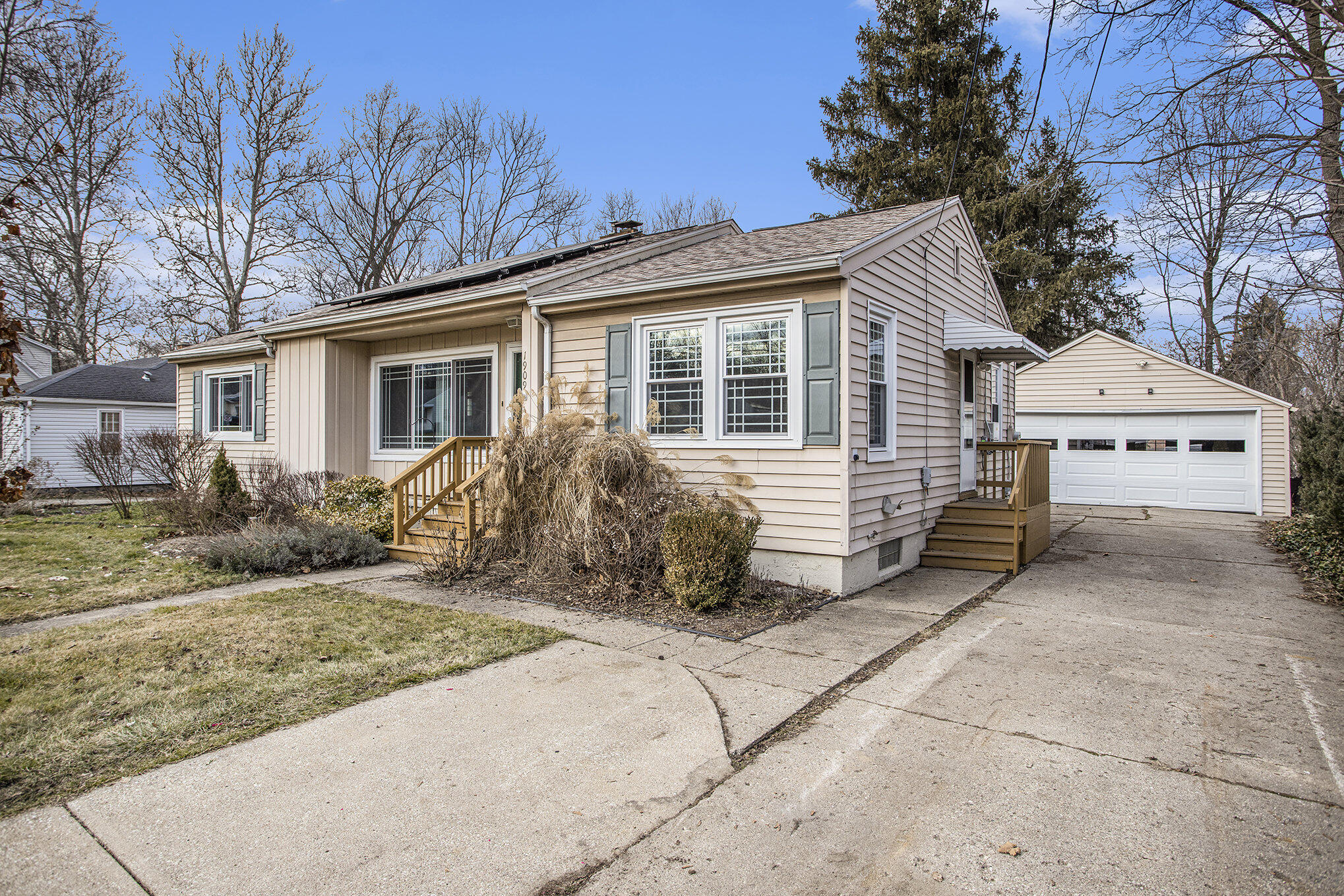1909 Miller Road Kalamazoo, MI 49001 - Photo 3 of 21 003_90a8272