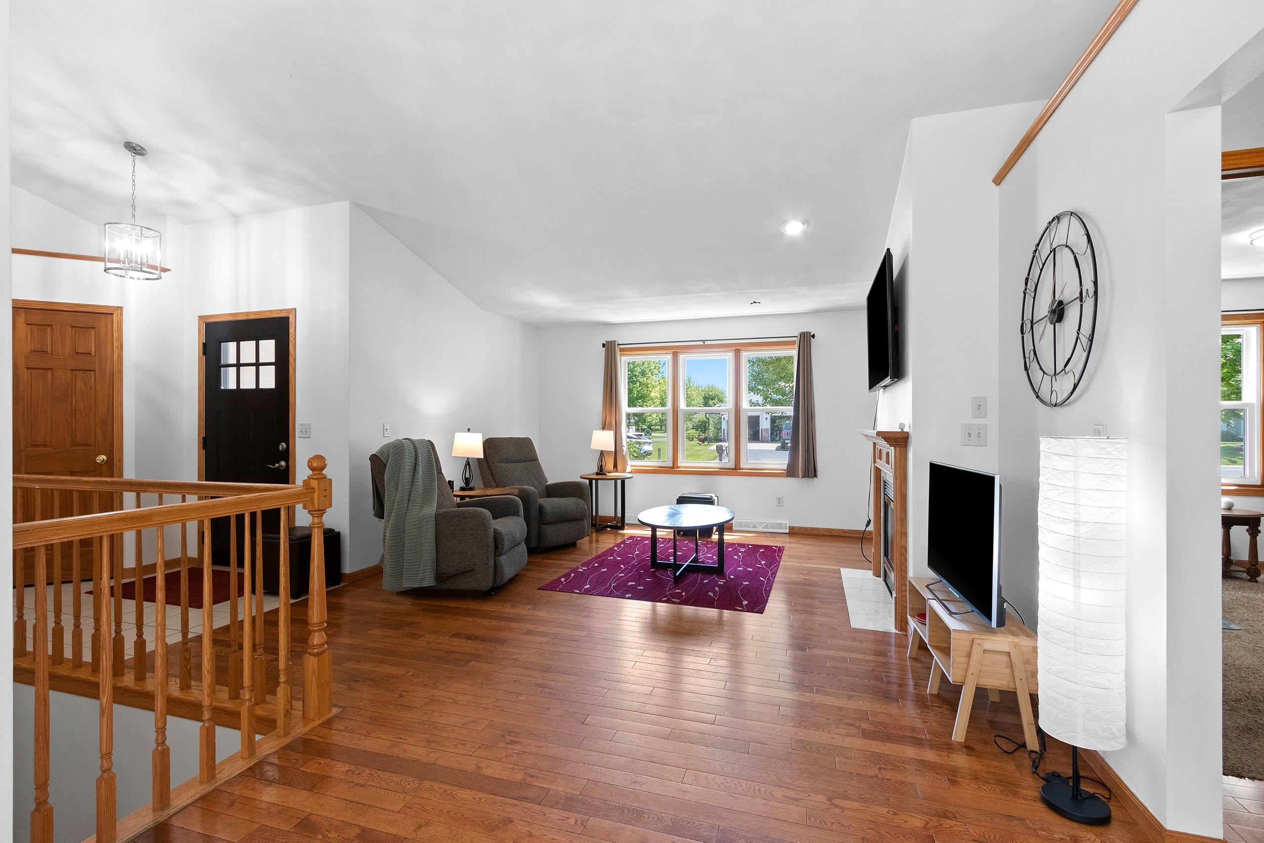 W6034 Paige Way Appleton, WI 54915 - Photo 10 of 48