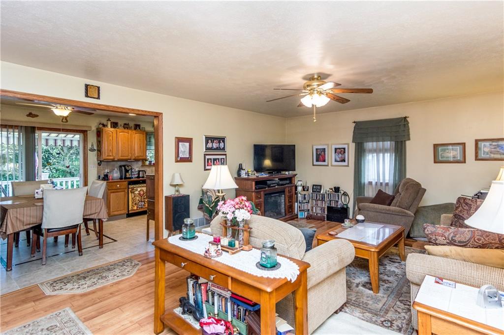 602 Spring Avenue Mars, PA 16046 - Photo 2 of 15 Gallery Image 2