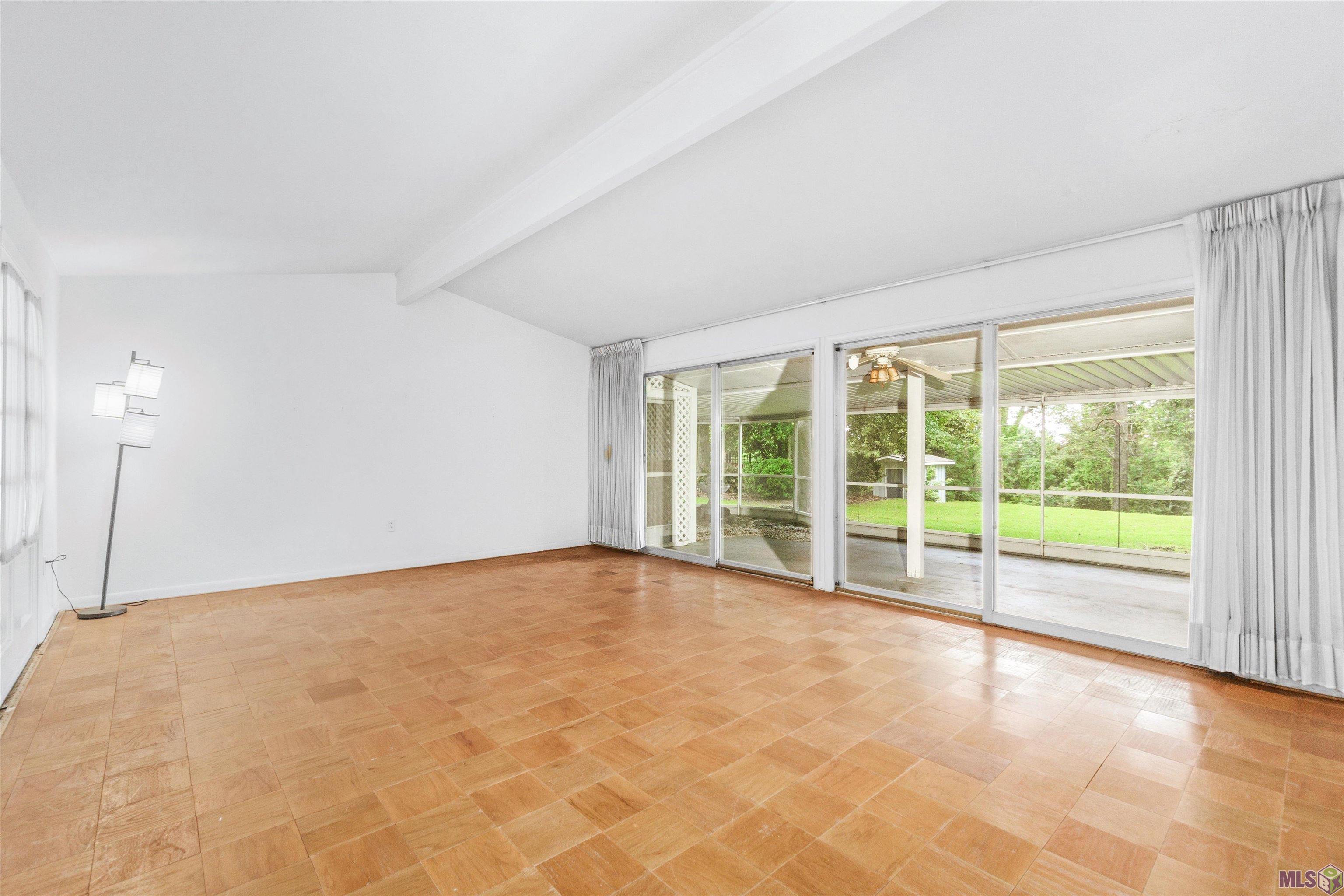 12026 Pecan Grove Court Baton Rouge, LA 70810 - Photo 4 of 20 Gallery Image 4
