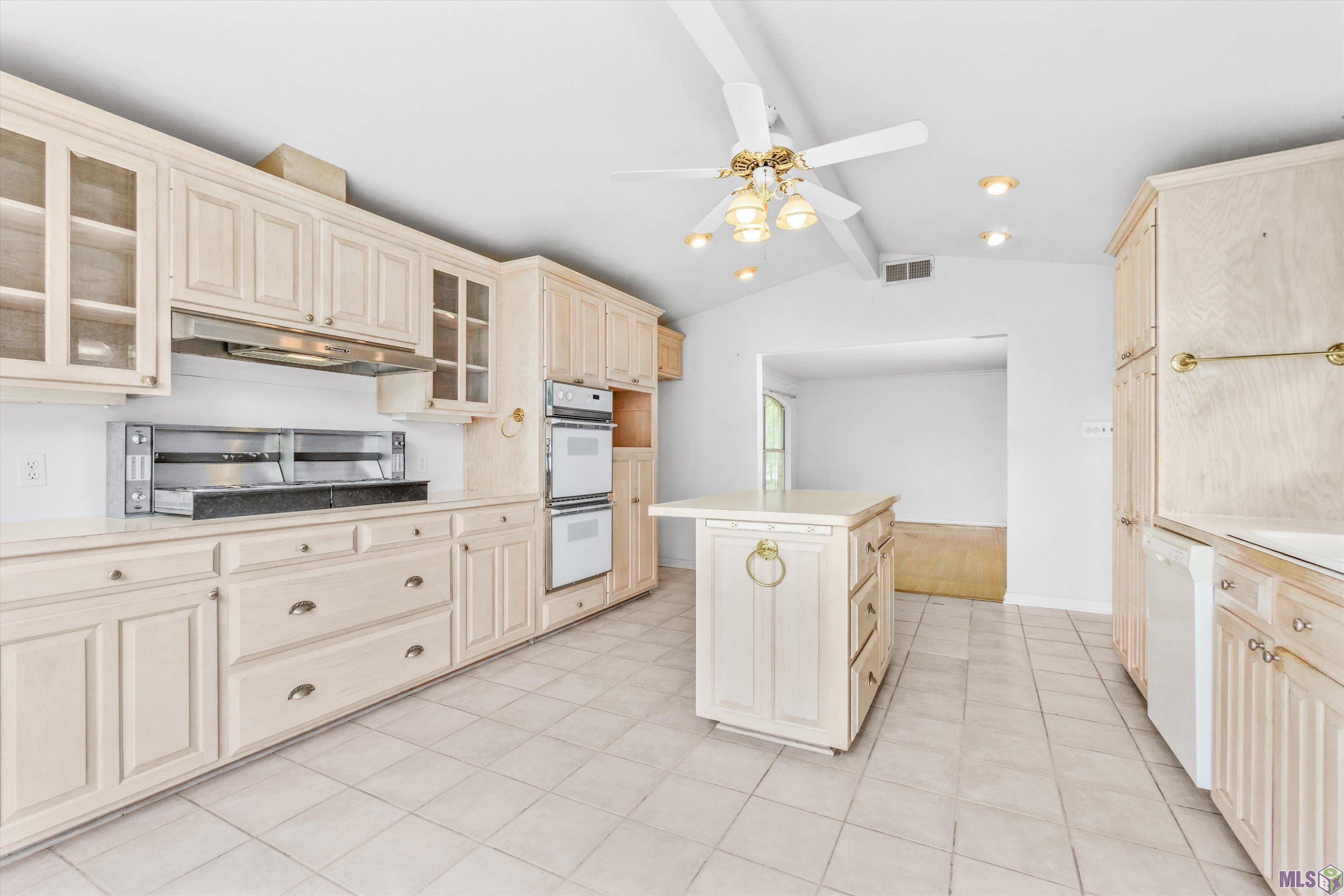 12026 Pecan Grove Court Baton Rouge, LA 70810 - Photo 8 of 20 Gallery Image 8