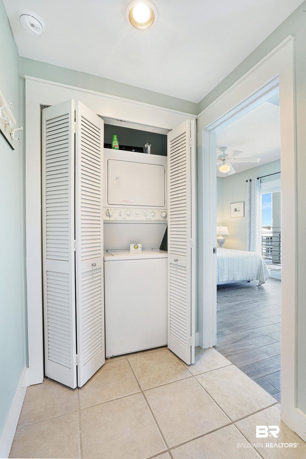 815 Plantation Road, Unit 402 Gulf Shores, AL 36542 - Photo 17 of 25 Gallery Image 17