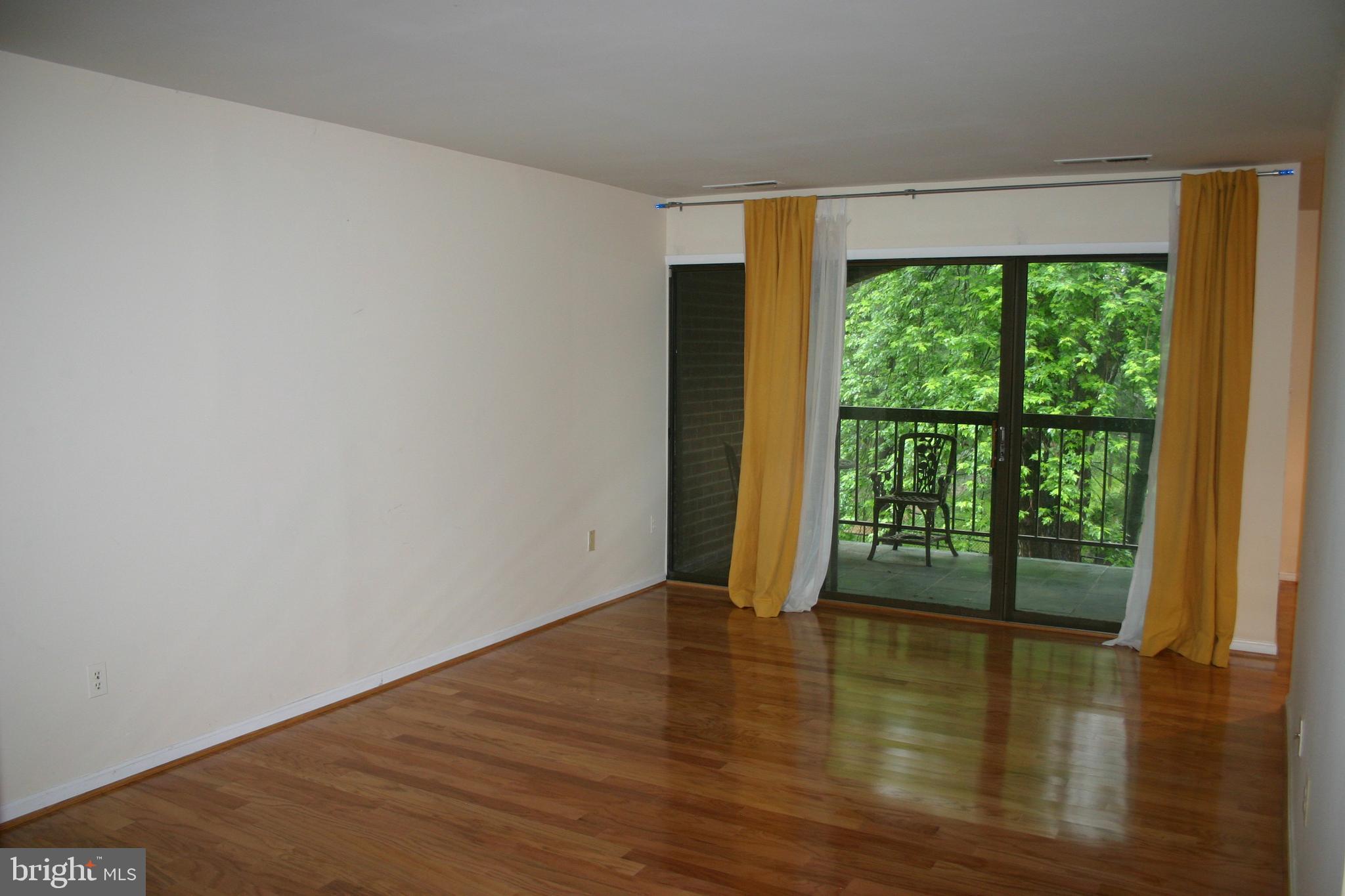 11228 Chestnut Grove Square, Unit 231 Reston, VA 20190 - Photo 3 of 16 Gallery Image 3
