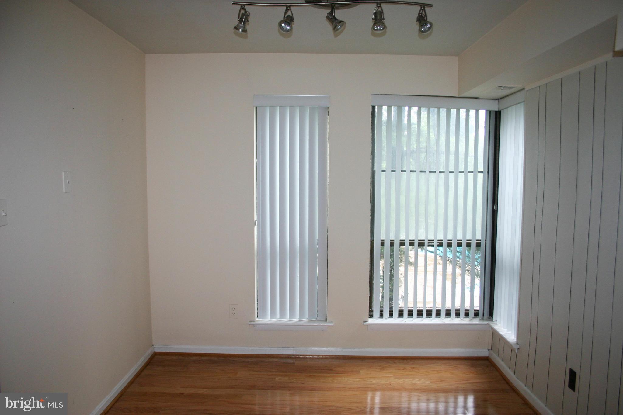 11228 Chestnut Grove Square, Unit 231 Reston, VA 20190 - Photo 7 of 16 Gallery Image 7
