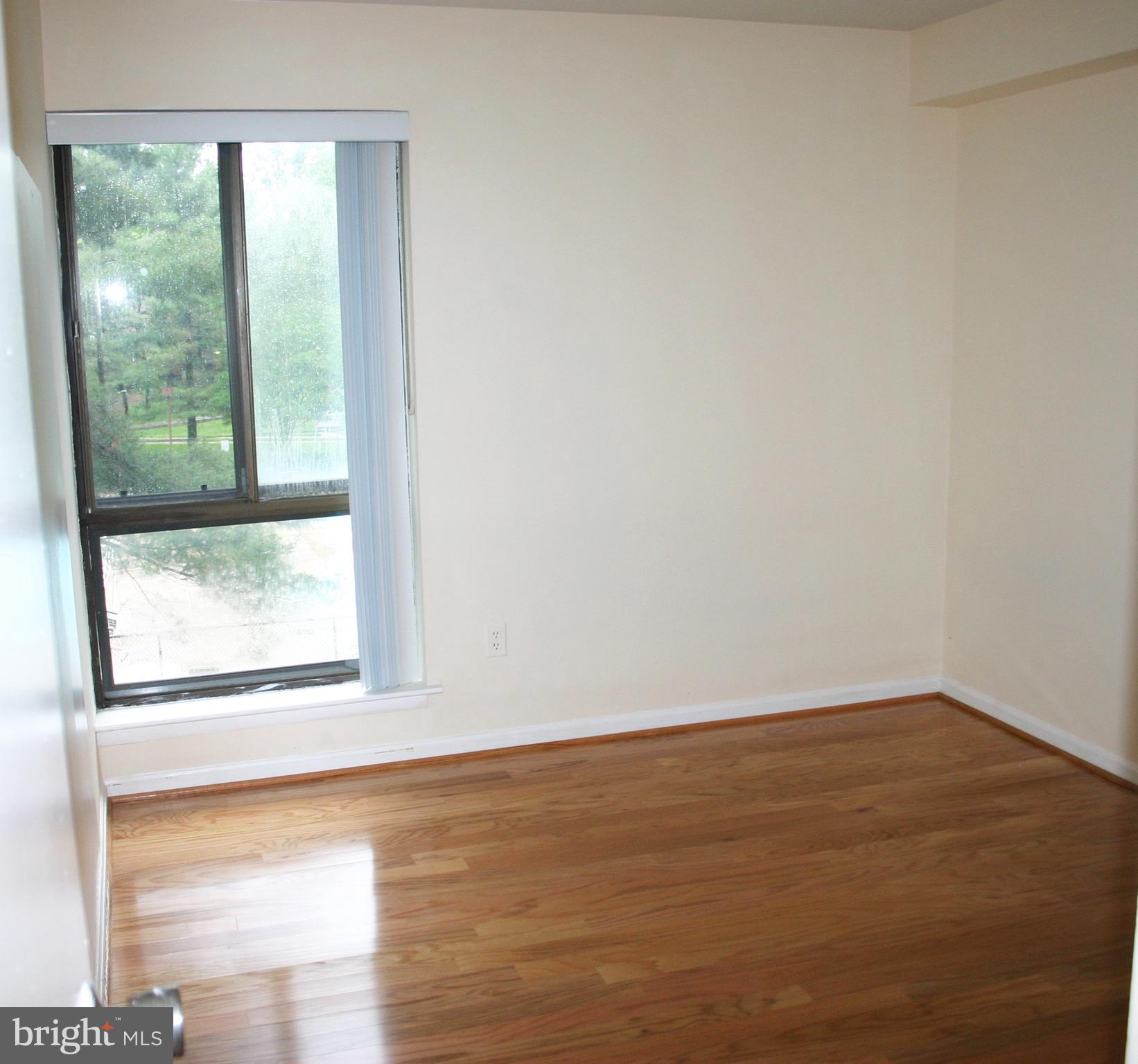 11228 Chestnut Grove Square, Unit 231 Reston, VA 20190 - Photo 9 of 16 Gallery Image 9