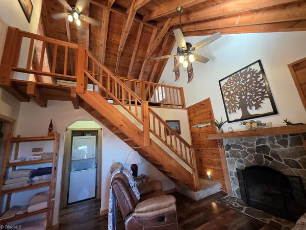 $500,000 | 328 Apple Hill Drive, Moravian Falls, NC 28654