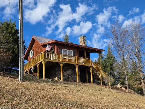 $500,000 | 328 Apple Hill Drive, Moravian Falls, NC 28654
