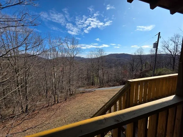 $500,000 | 328 Apple Hill Drive, Moravian Falls, NC 28654