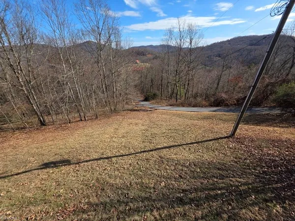 $500,000 | 328 Apple Hill Drive, Moravian Falls, NC 28654