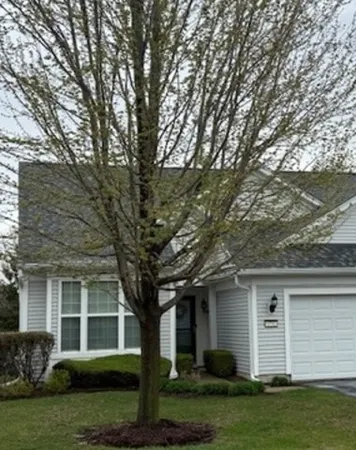 $285,000 | 1702 Countryside Drive, Shorewood, IL 60404