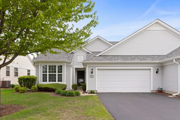 $285,000 | 1702 Countryside Drive, Shorewood, IL 60404