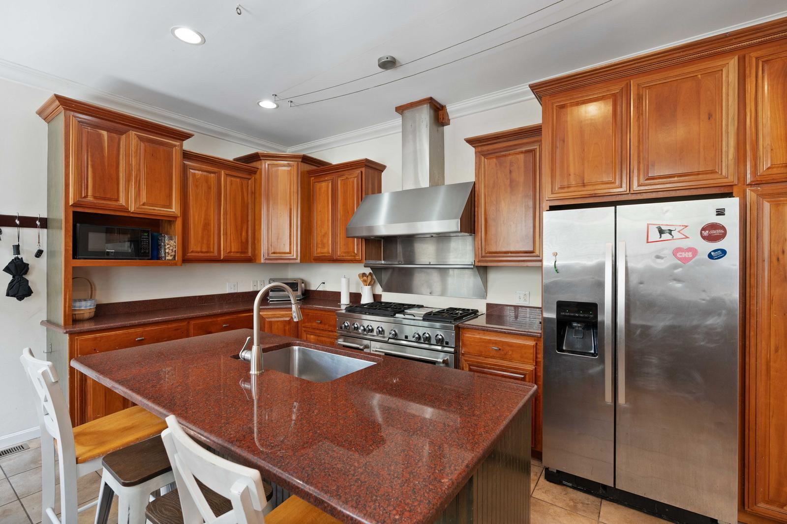 77 Pitt Street Charleston, SC 29403 - Photo 14 of 52 34