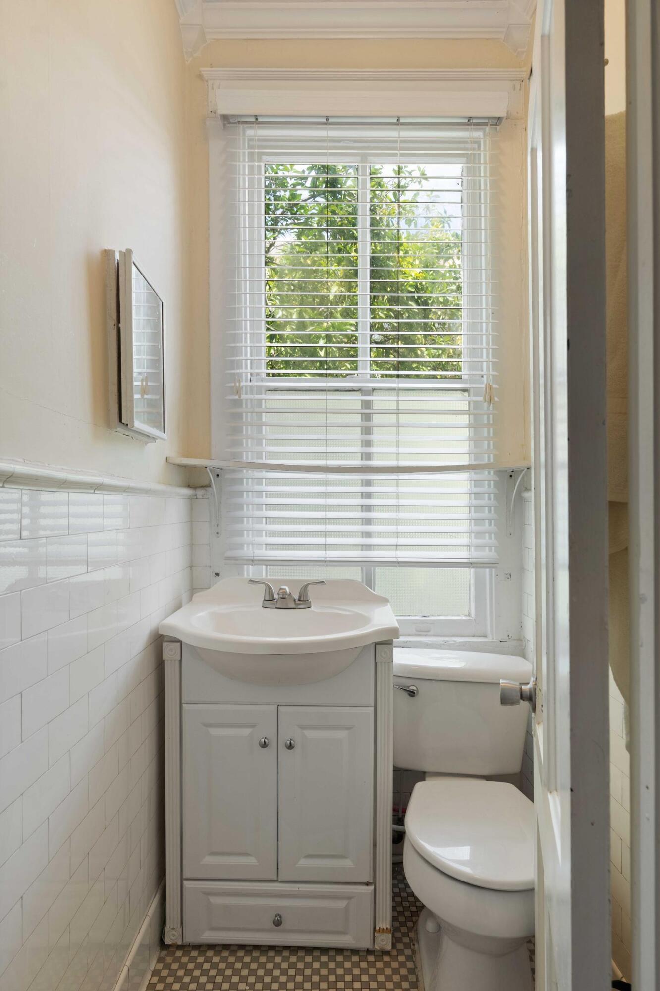 77 Pitt Street Charleston, SC 29403 - Photo 29 of 52 10