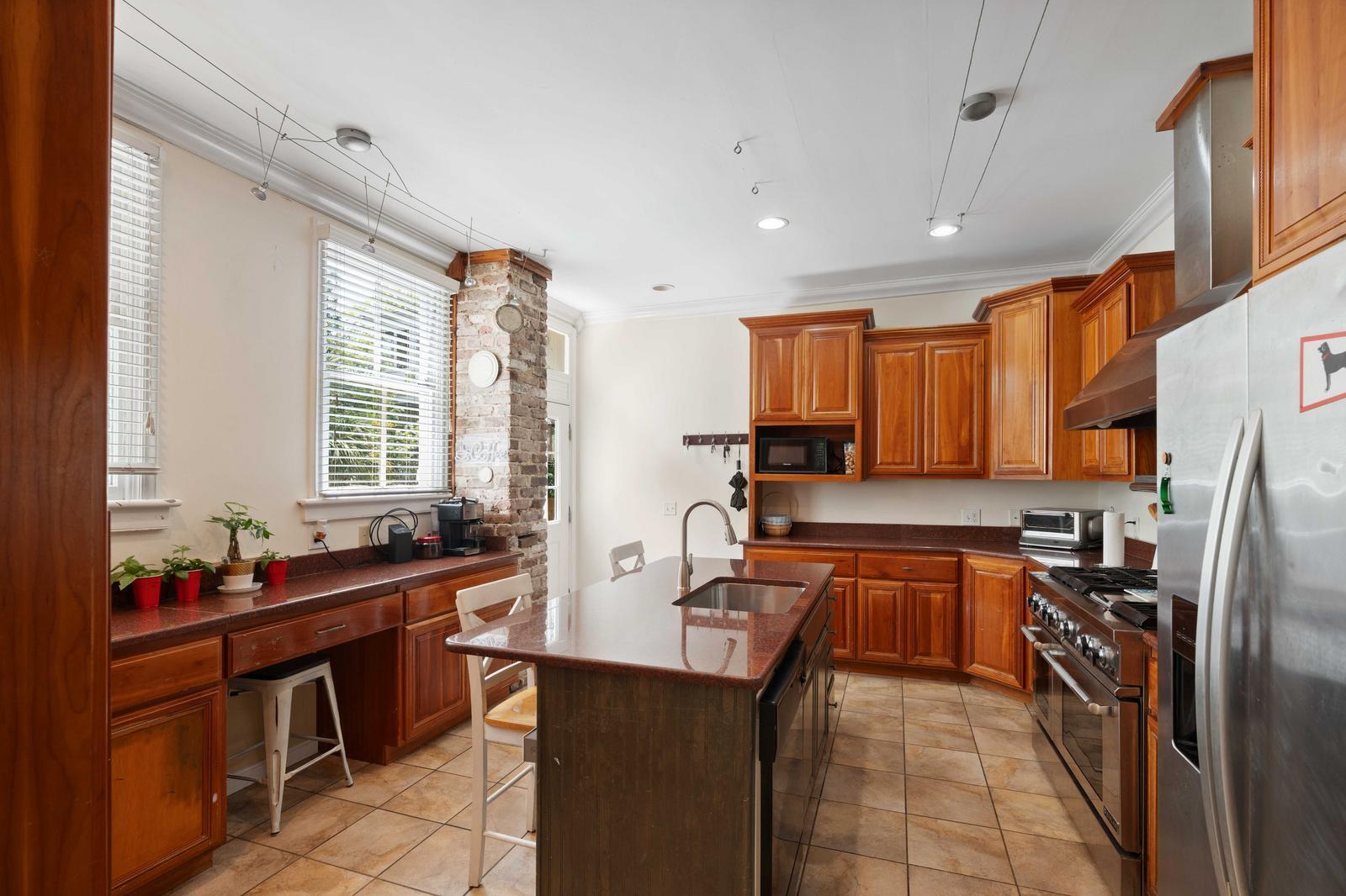 77 Pitt Street Charleston, SC 29403 - Photo 3 of 52 33