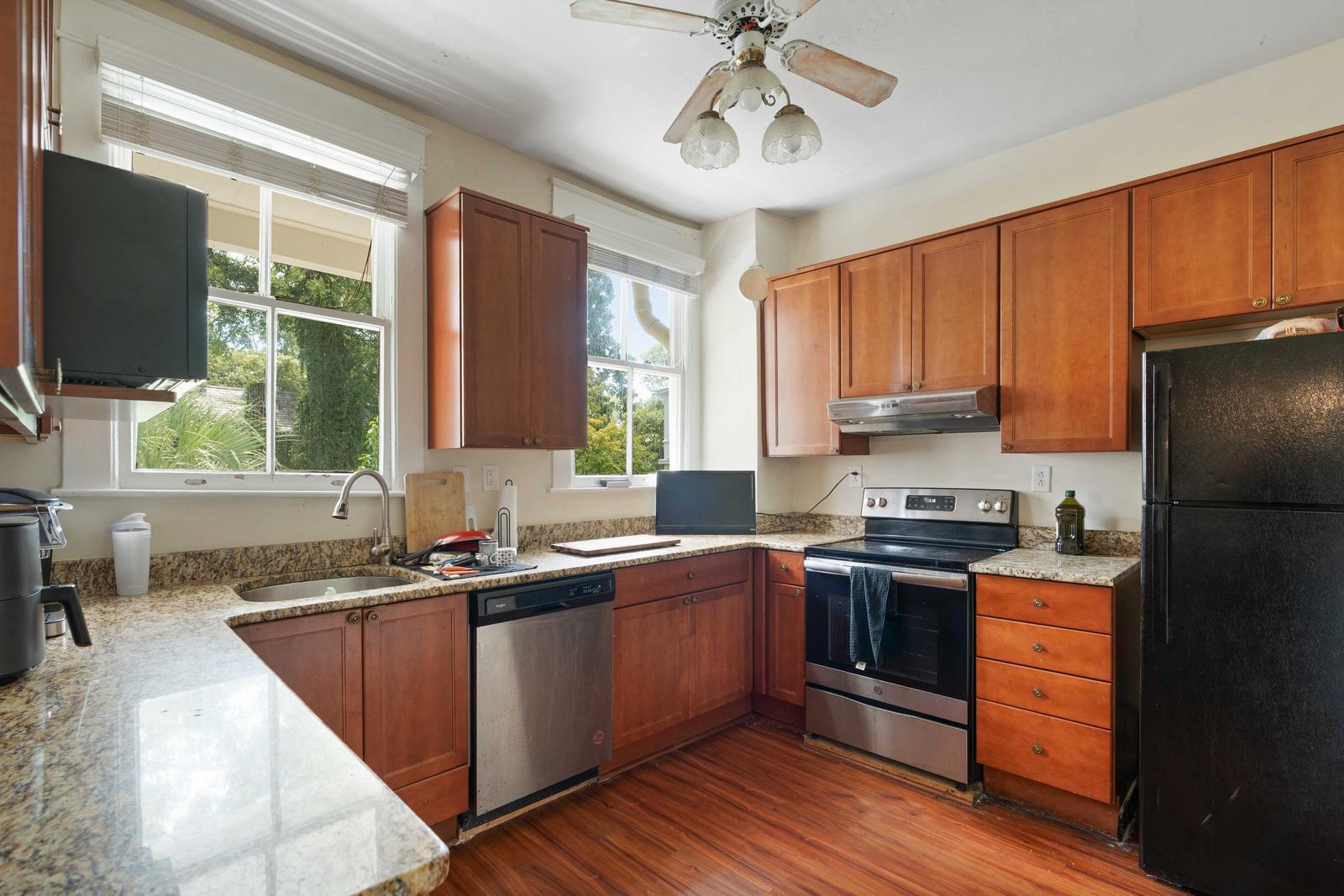 77 Pitt Street Charleston, SC 29403 - Photo 33 of 52 13