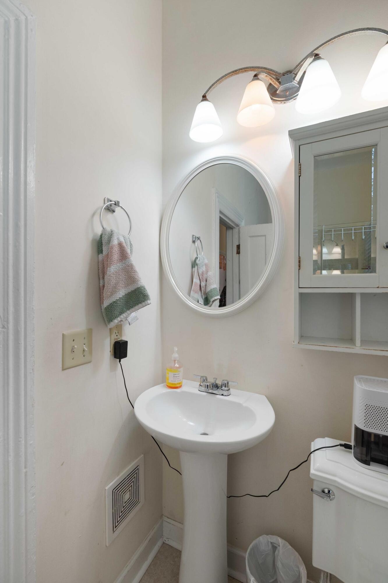 77 Pitt Street Charleston, SC 29403 - Photo 10 of 52 29