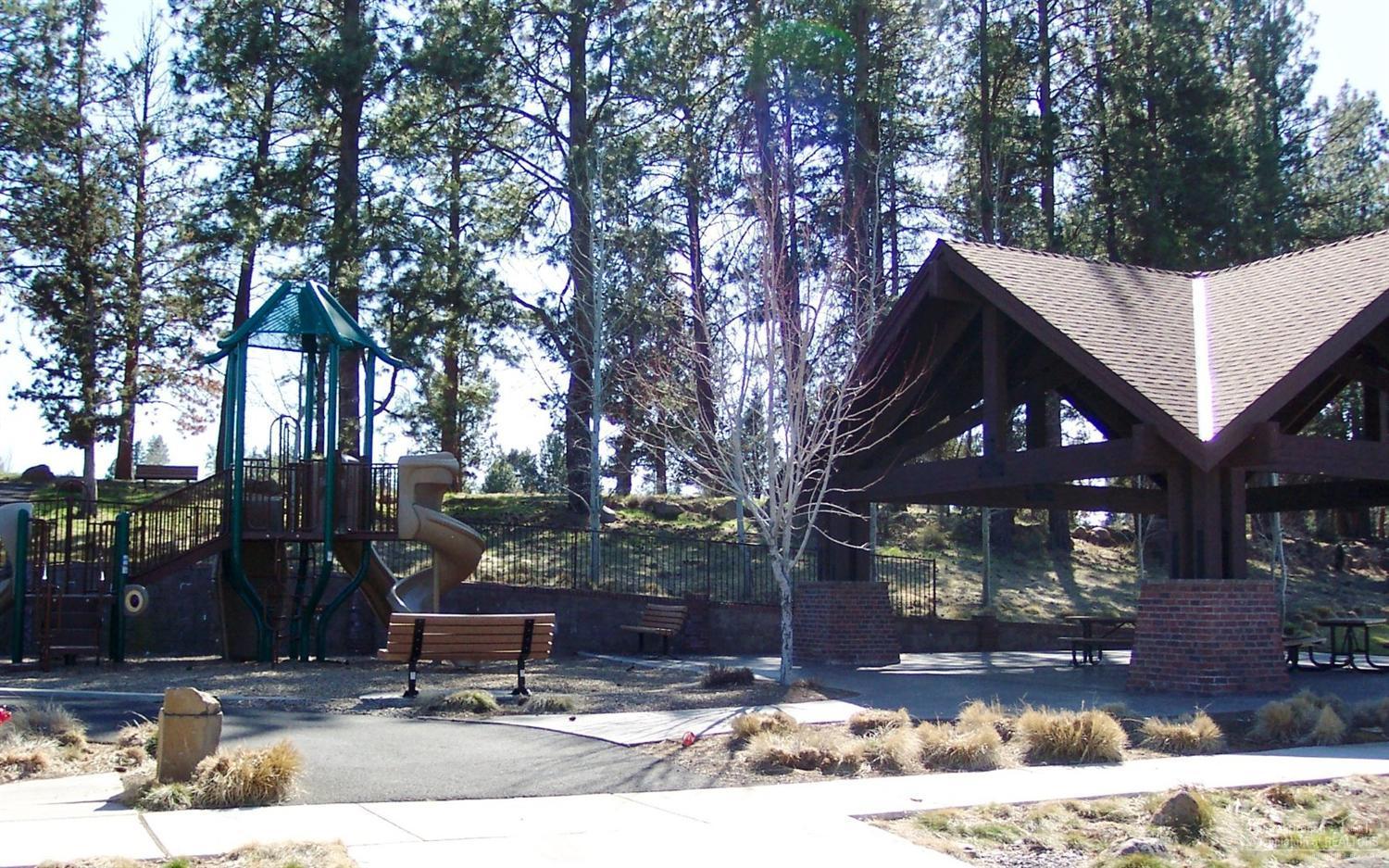 370 North Rope Place Sisters, OR 97759 - Photo 5 of 7 Additional Photo