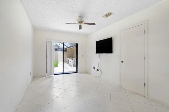 $2,400 | 23315 Southwest 54th Way, Unit B, Boca Raton, FL 33433