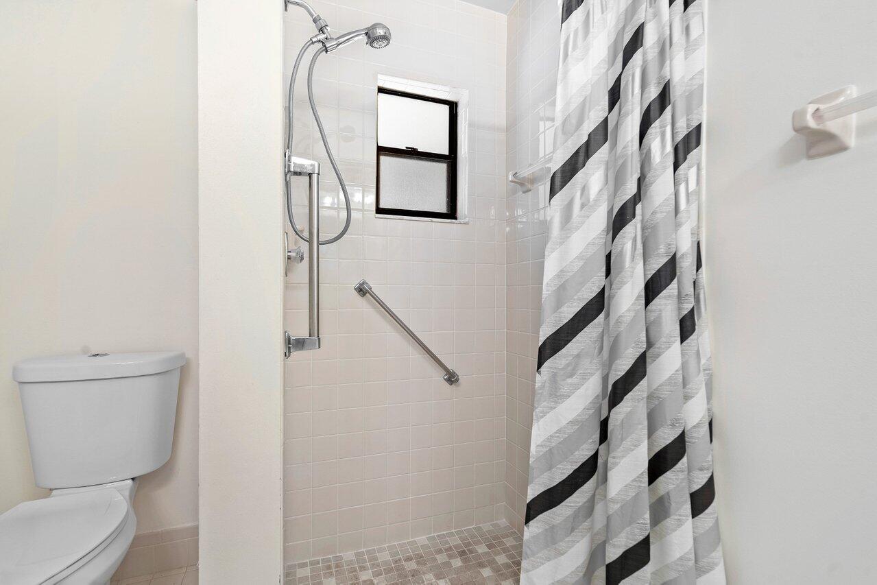 23315 Southwest 54th Way, Unit B Boca Raton, FL 33433 - Photo 20 of 24 020