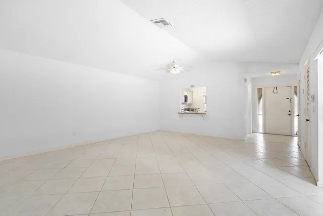 $2,400 | 23315 Southwest 54th Way, Unit B, Boca Raton, FL 33433
