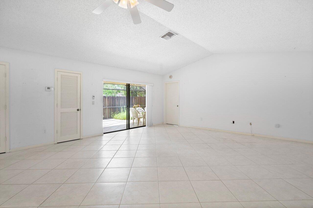 23315 Southwest 54th Way, Unit B Boca Raton, FL 33433 - Photo 8 of 24 008