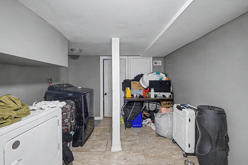 23 Jenness Street Springfield, MA 01104 - Photo 19 of 25