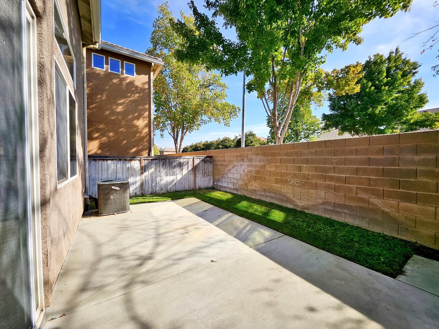 828 Tureaud Lane Clovis, CA 93619 - Photo 22 of 24 a view of a backyard