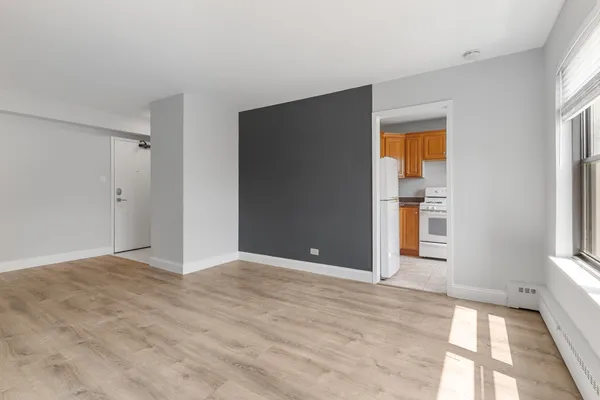 $1,546 | 5858 North Sheridan Road, Unit 806, Chicago, IL 60660