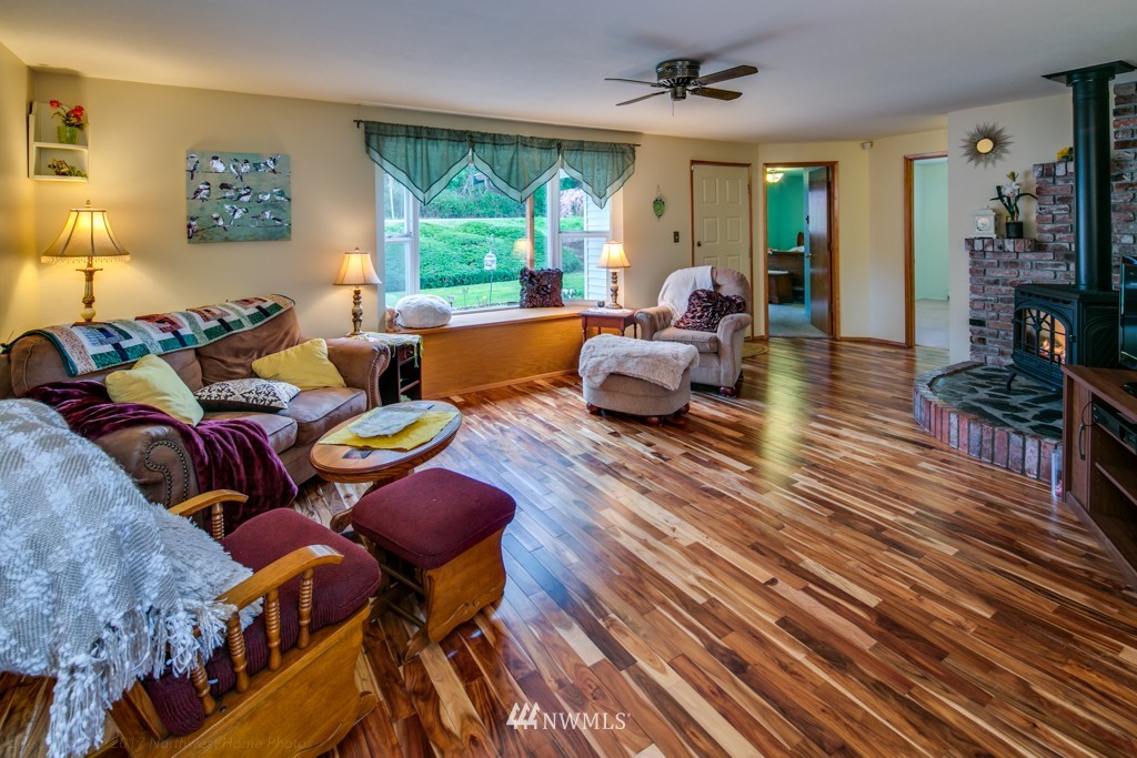 6113 Mission Road Bellingham, WA 98226 - Photo 3 of 20