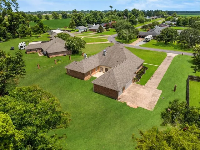 $469,900 | 146 Pecan Row Lane, Alexandria, LA 71303