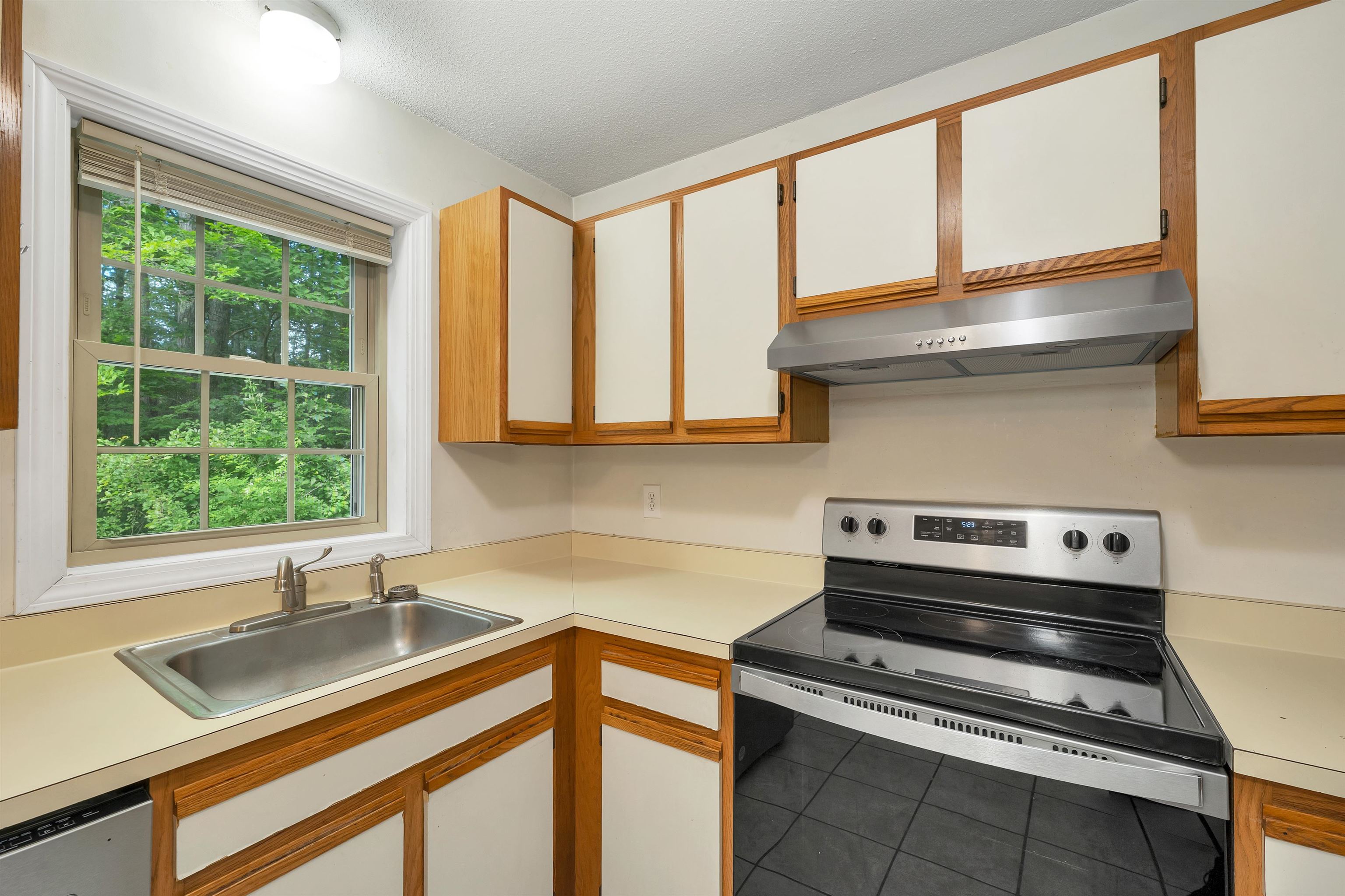 65 Woodland Green, Unit 65 Rochester, NH 03868 - Photo 18 of 49