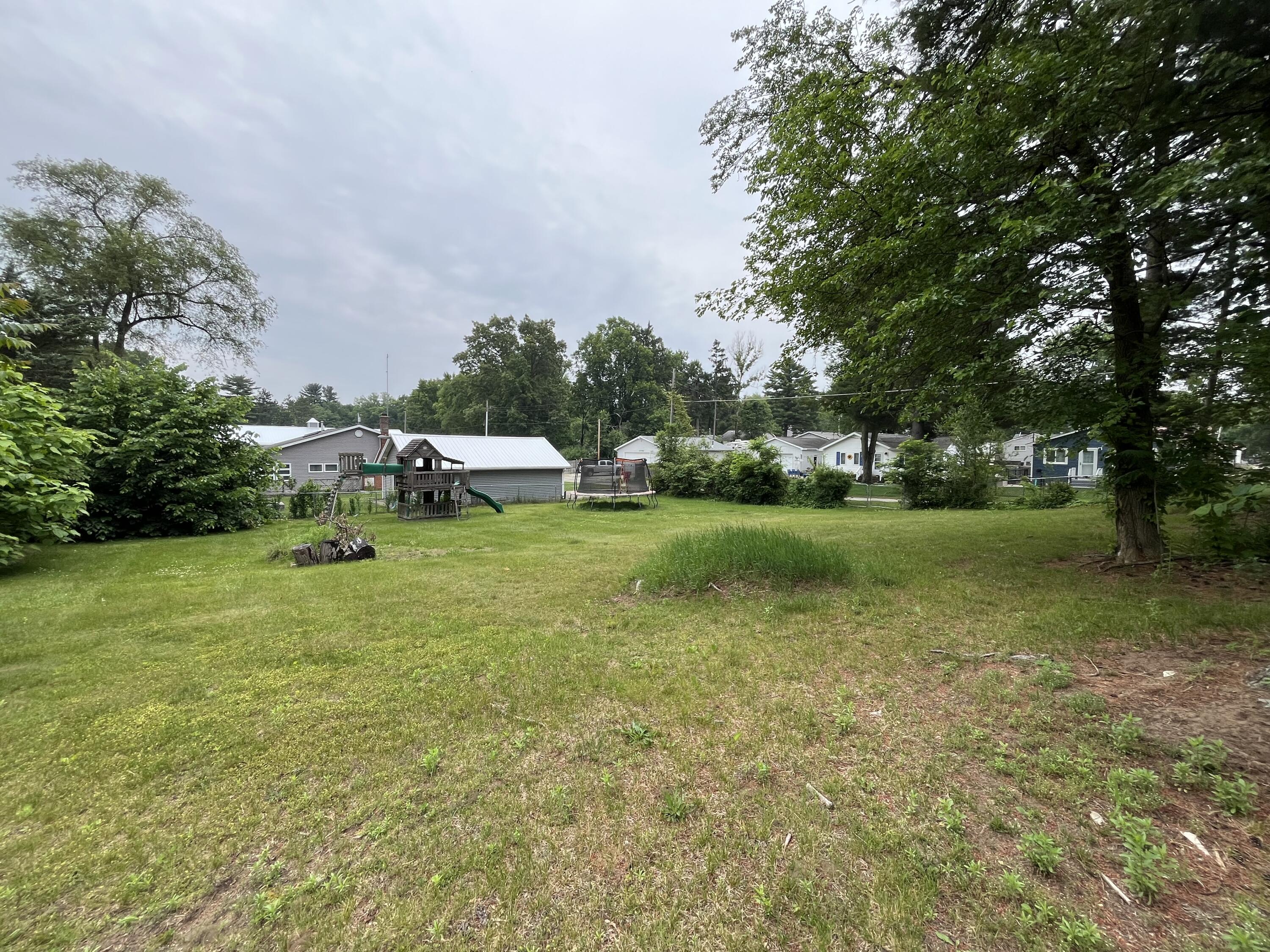 6270 East Donald Road Knox, IN 46534 - Photo 26 of 26 a view of an outdoor space and yard