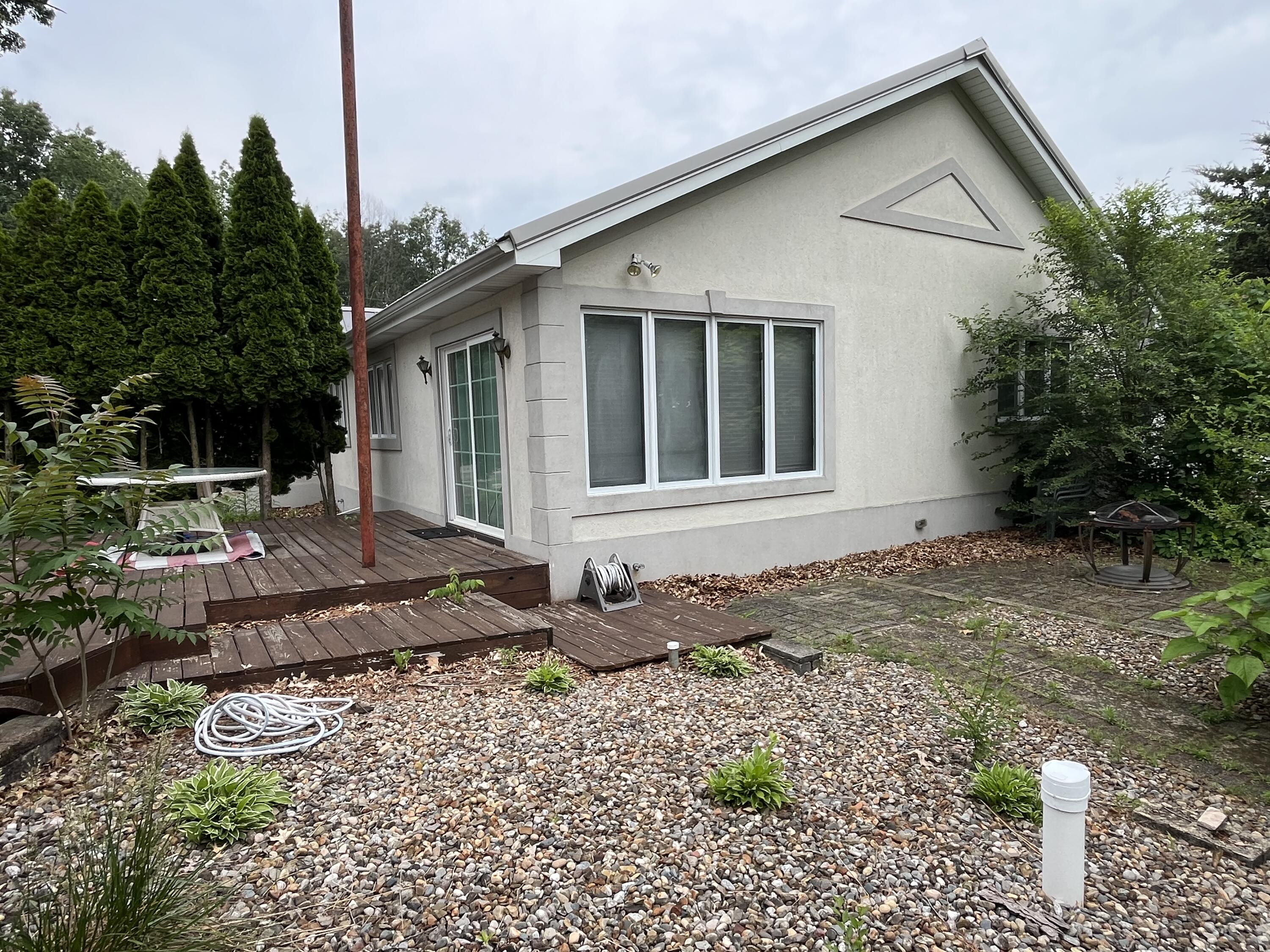 6270 East Donald Road Knox, IN 46534 - Photo 4 of 26 a house with a yard