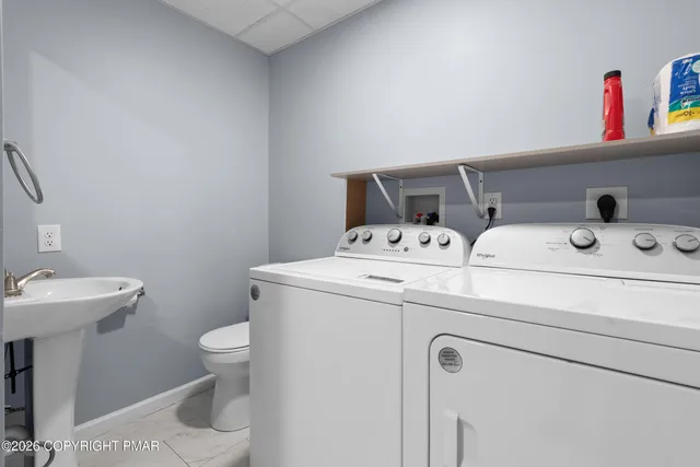 a view of an entryway with seating area