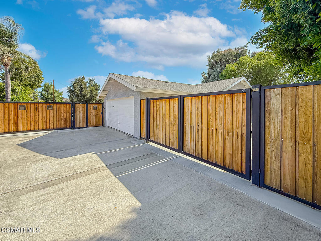4606 Adam Road Simi Valley, CA 93063 - Photo 6 of 55