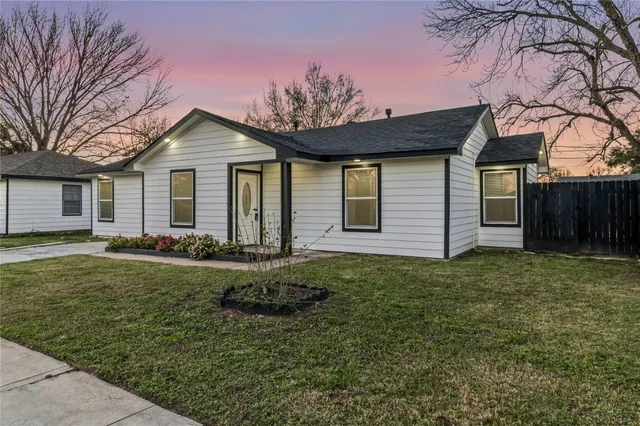 $210,000 | 901 South 7th Street, Baytown, TX 77520
