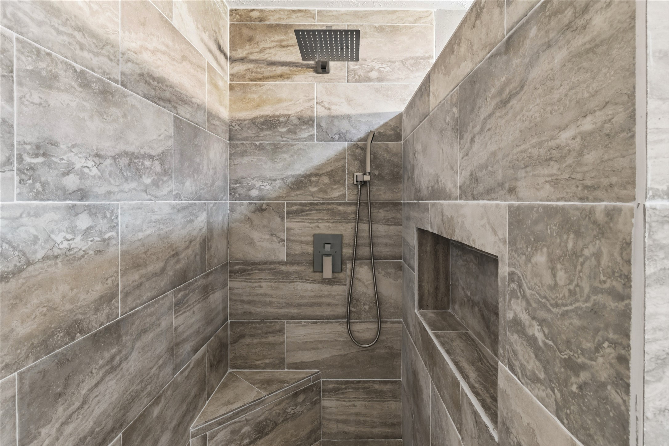 901 South 7th Street Baytown, TX 77520 - Photo 31 of 36 a bathroom with a shower