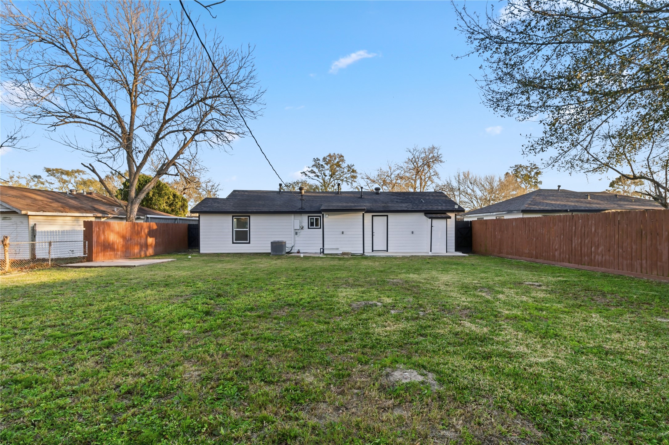 901 South 7th Street Baytown, TX 77520 - Photo 36 of 36 a view of a house with a backyard
